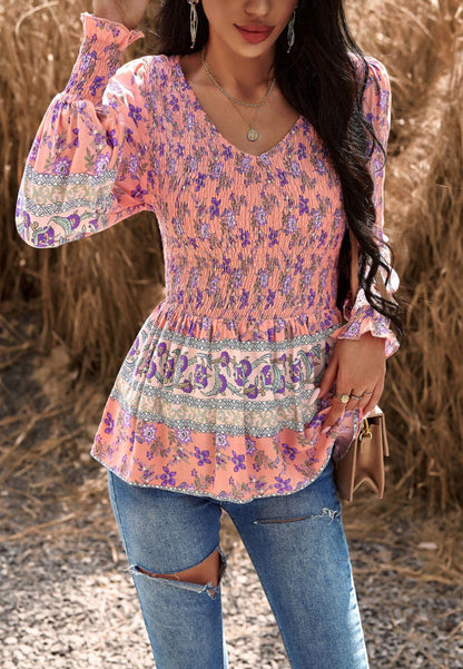 Blusa con escote en V fruncida y diseño bohemio floral