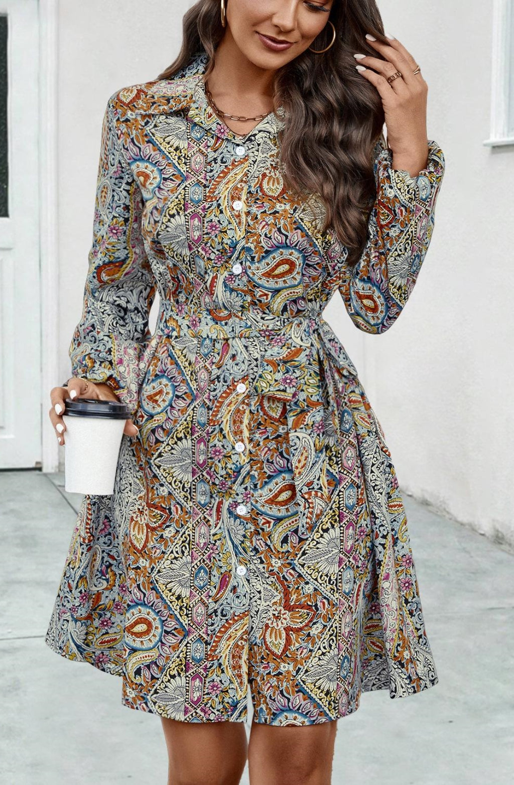 Vestido camisero con botones y estampado de cachemira