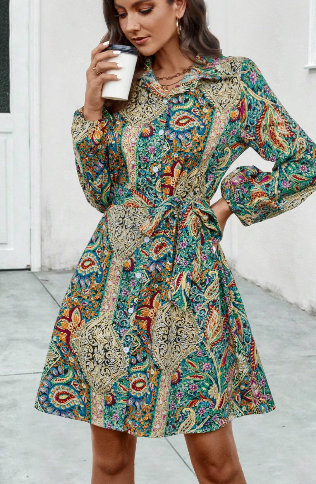 Vestido camisero con botones y estampado de cachemira