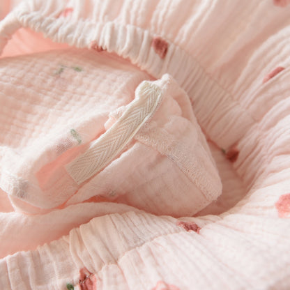 Camisa y pantalones cortos con estampado floral texturizado a juego