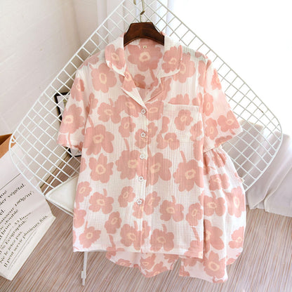 Conjunto de camisa y pantalones cortos con estampado floral texturizado