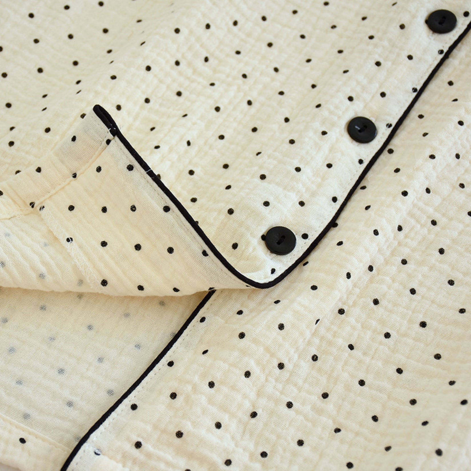 Coordenadas del salón con estampado de puntos