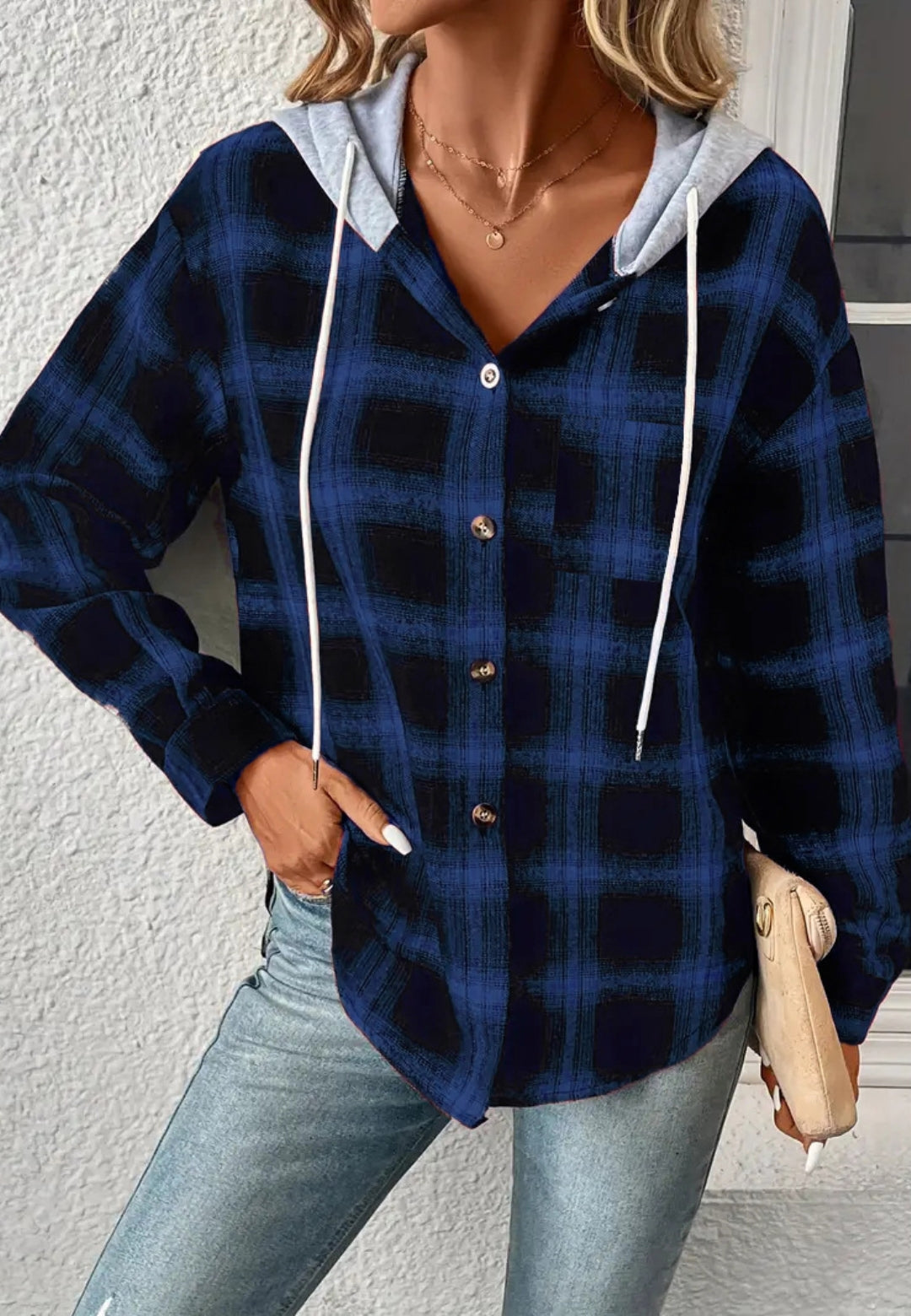 Chaqueta con capucha en contraste y estampado de cuadros
