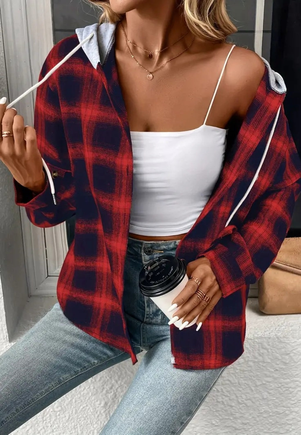 Chaqueta con capucha en contraste y estampado de cuadros