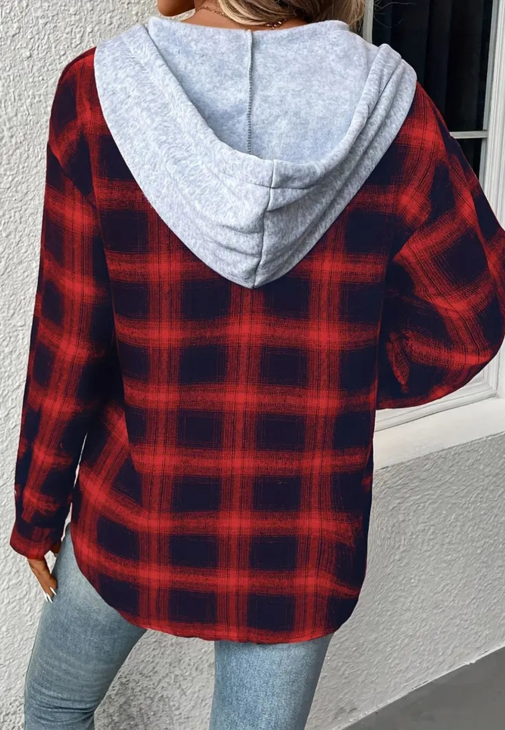 Chaqueta con capucha en contraste y estampado de cuadros