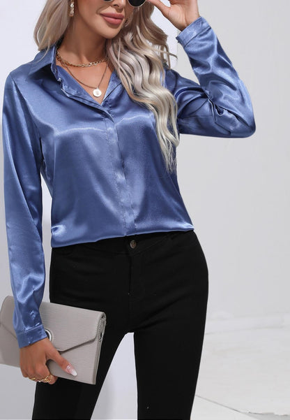 Camisa de satén con cuello abotonado