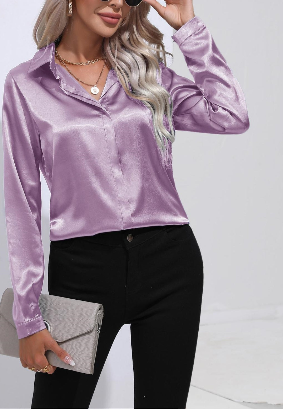 Camisa de satén con cuello abotonado