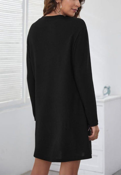 Vestido tipo suéter con detalle de botones laterales