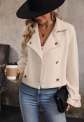 Chaqueta con cuello y botones en contraste