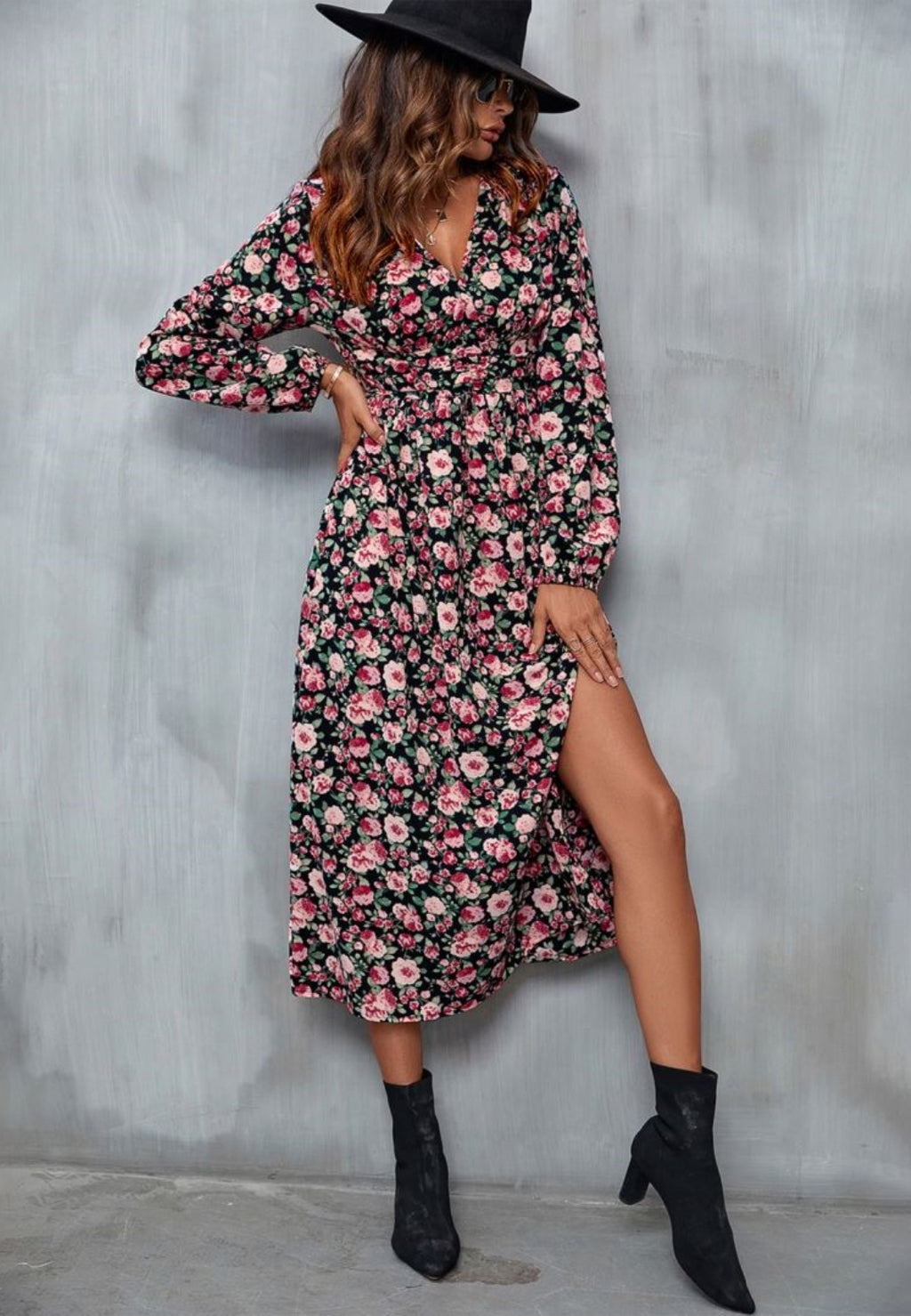 Vestido midi con abertura lateral y estampado floral