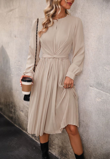 Keyhole Front Twist Waist Pleated Dress