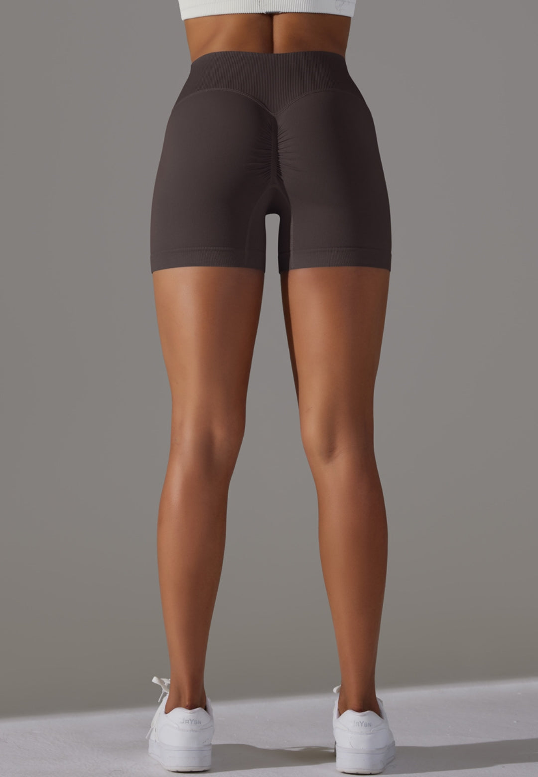 Pantalones cortos con cintura en V y canalé superpuesto
