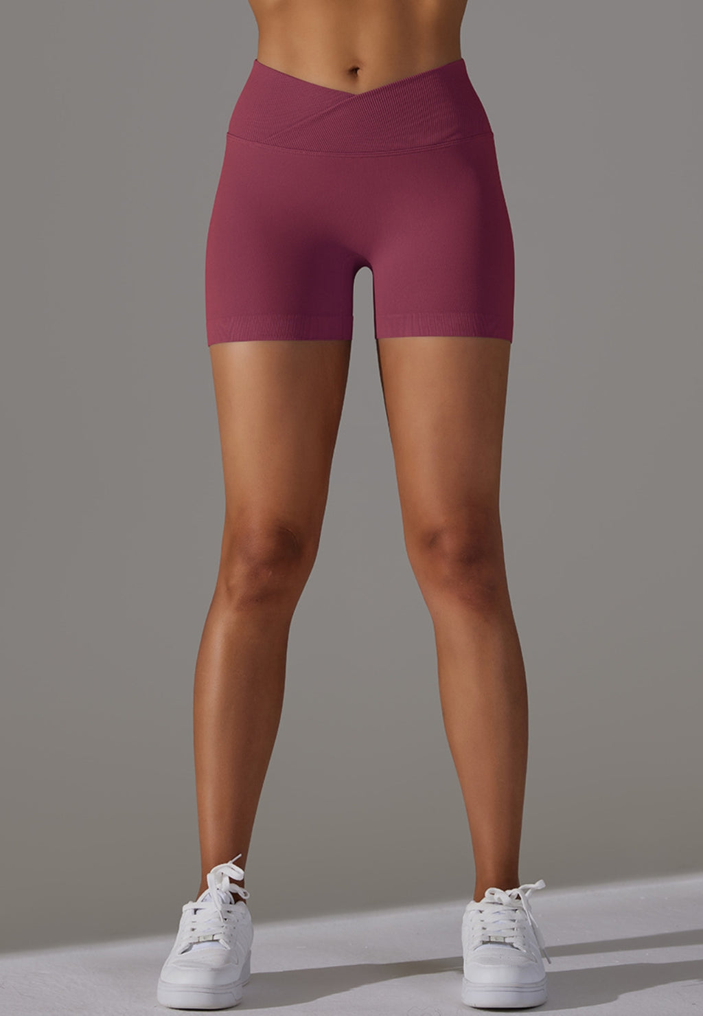 Pantalones cortos con cintura en V y canalé superpuesto