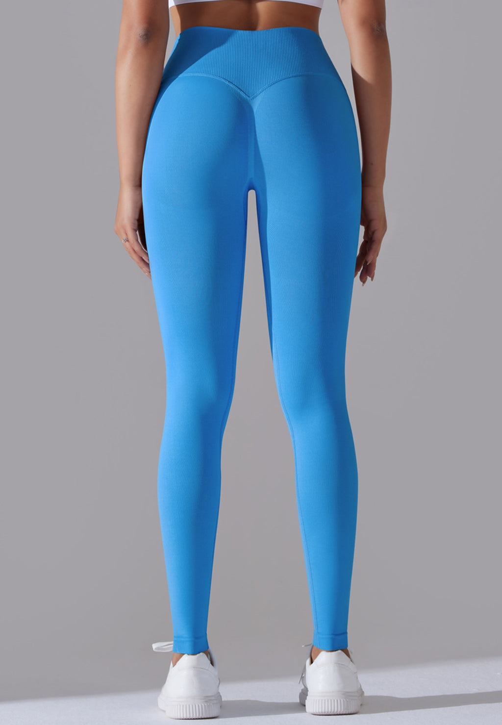 Leggings deportivos con cintura en V y canalé