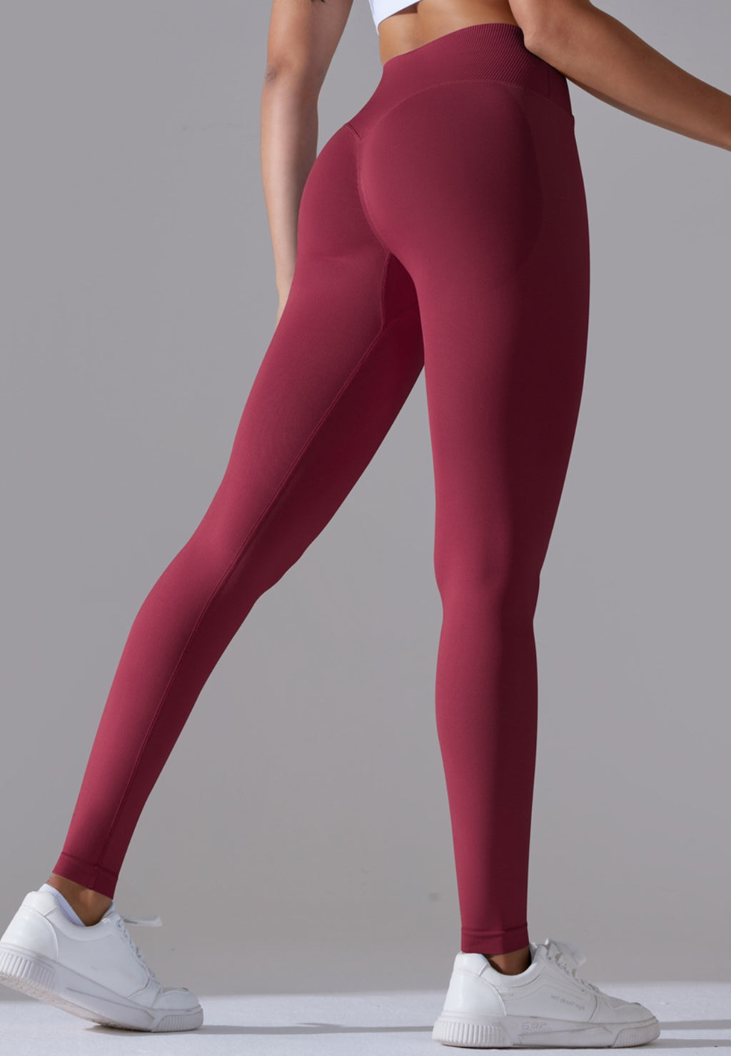 Leggings deportivos con cintura en V y canalé