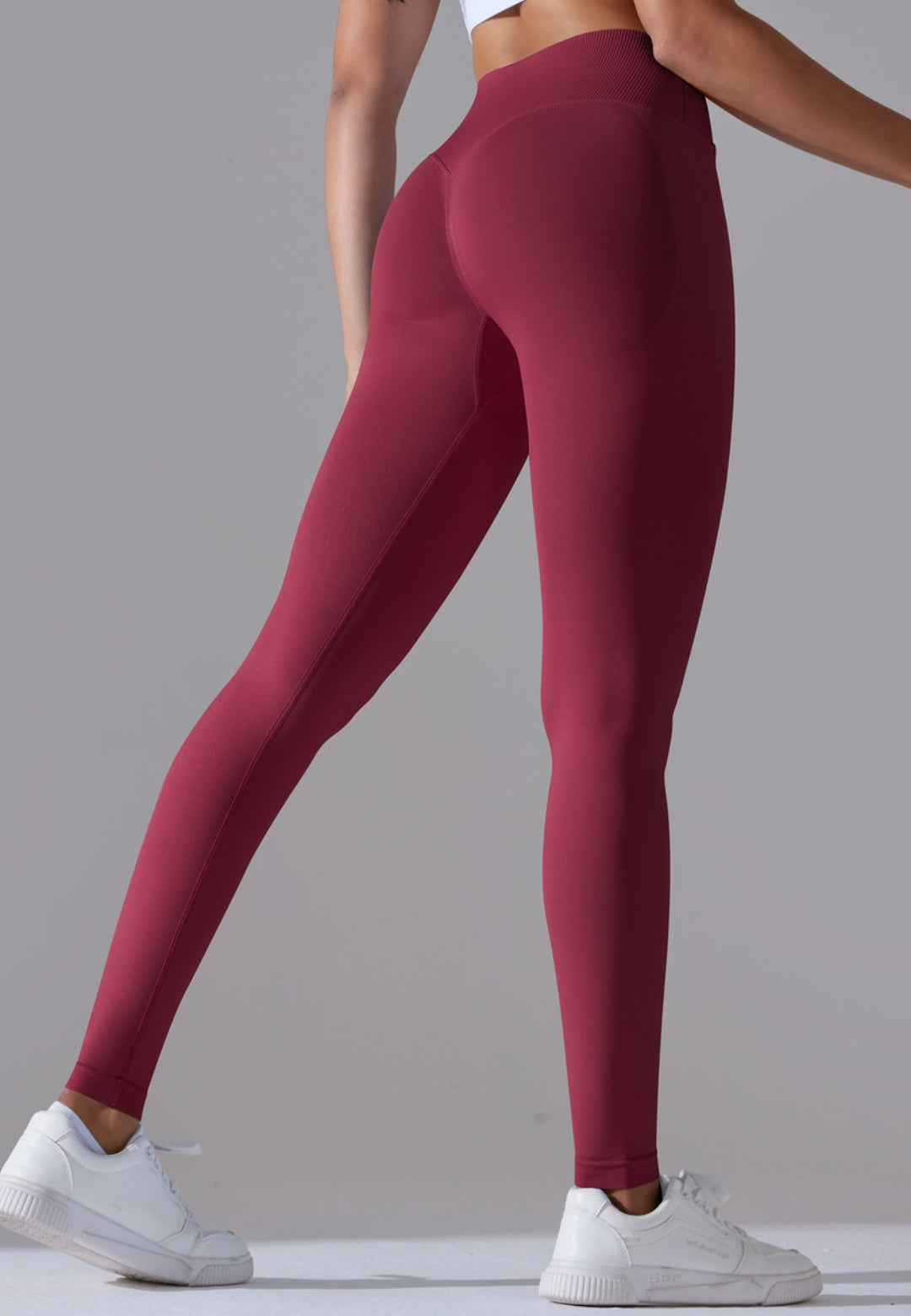 Leggings deportivos con cintura en V y canalé