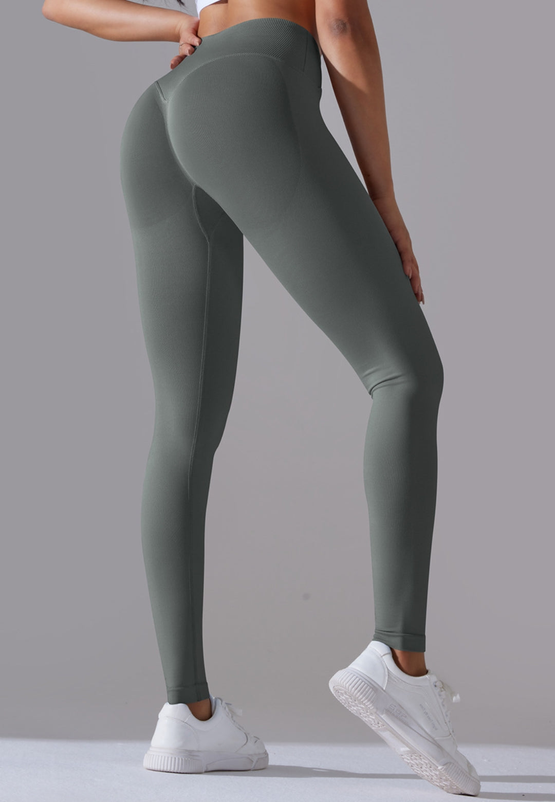 Leggings deportivos con cintura en V y canalé