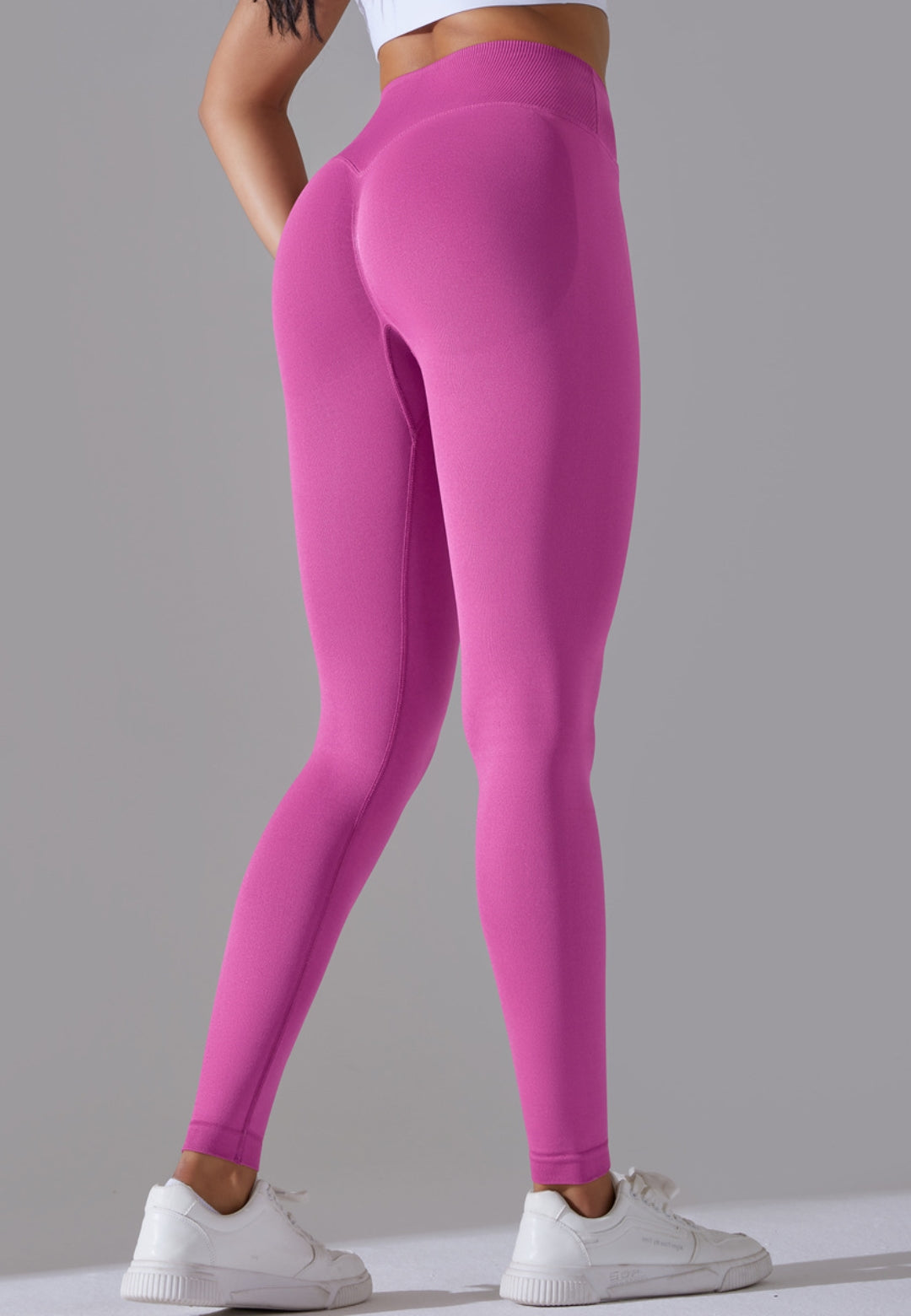 Leggings deportivos con cintura en V y canalé