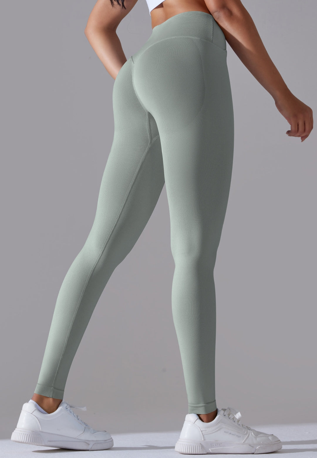 Leggings deportivos con cintura en V y canalé