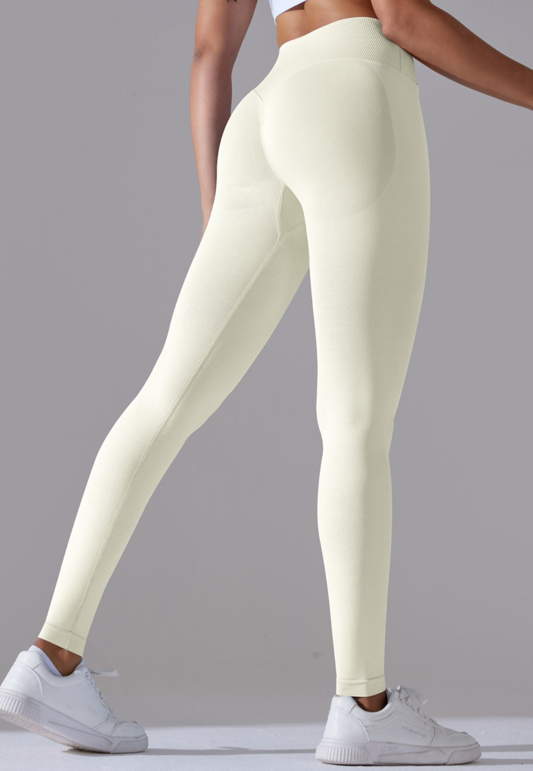 Leggings deportivos con cintura en V y canalé