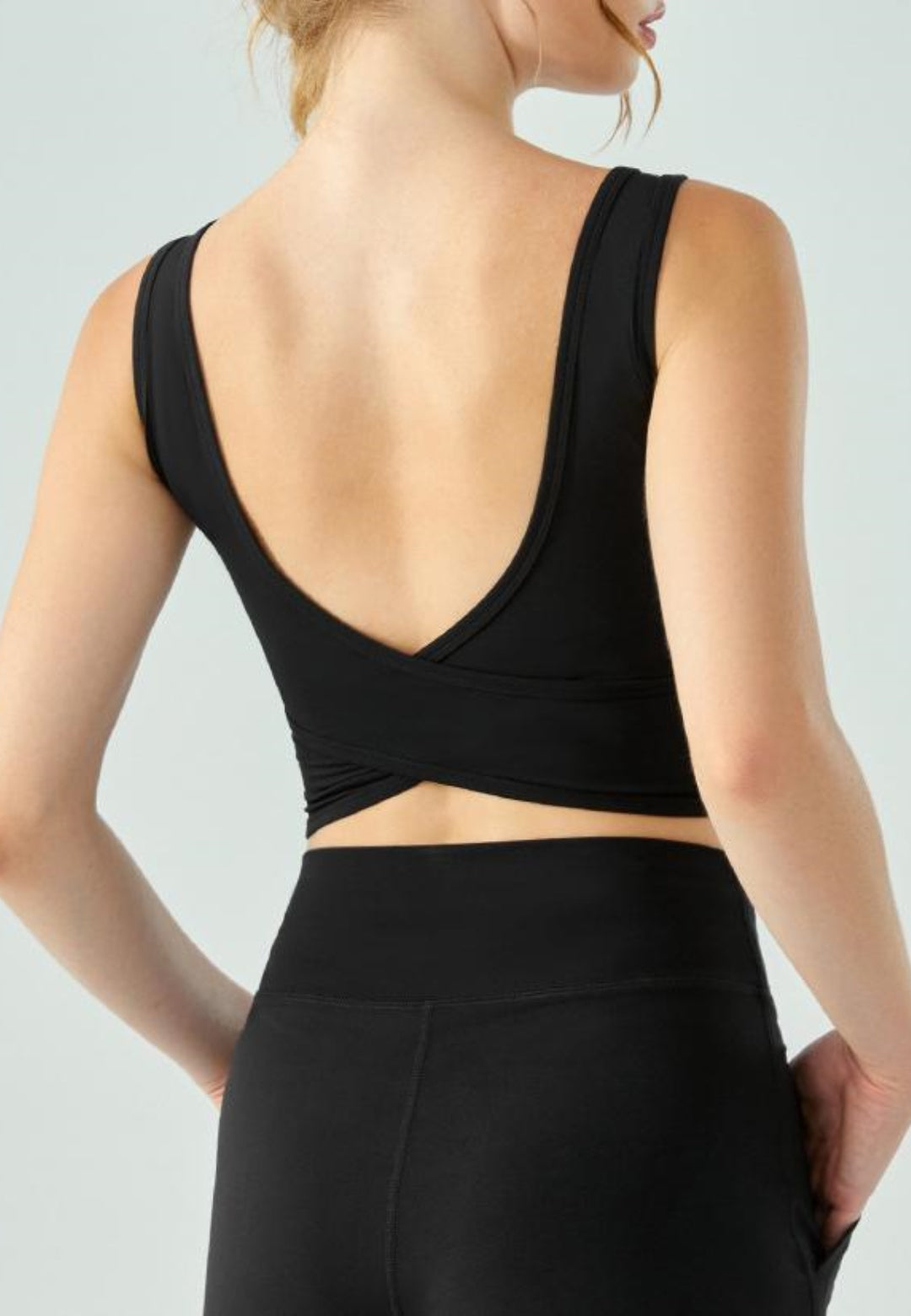 Sujetador deportivo con espalda cruzada para mujer, ajustado, de secado rápido, sin mangas