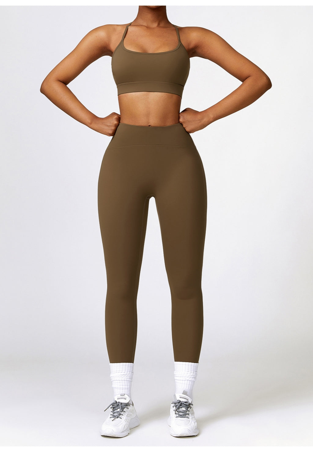 Sujetador deportivo con espalda en Y de color liso