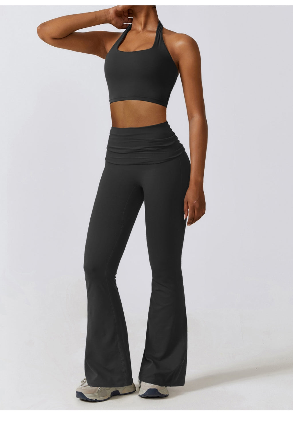 Leggings acampanados con cintura alta y fruncidos