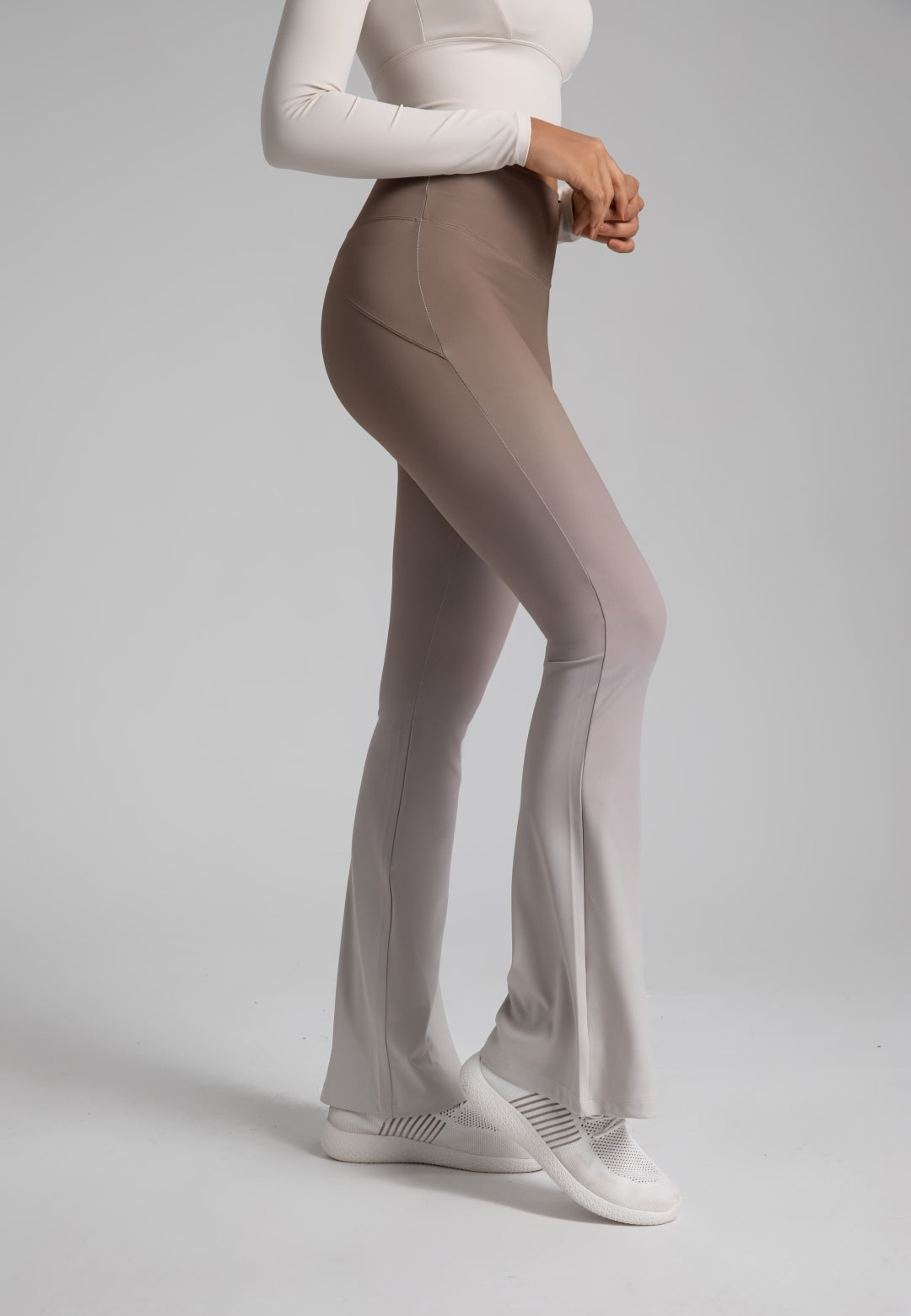 Leggings acampanados con estampado ombré