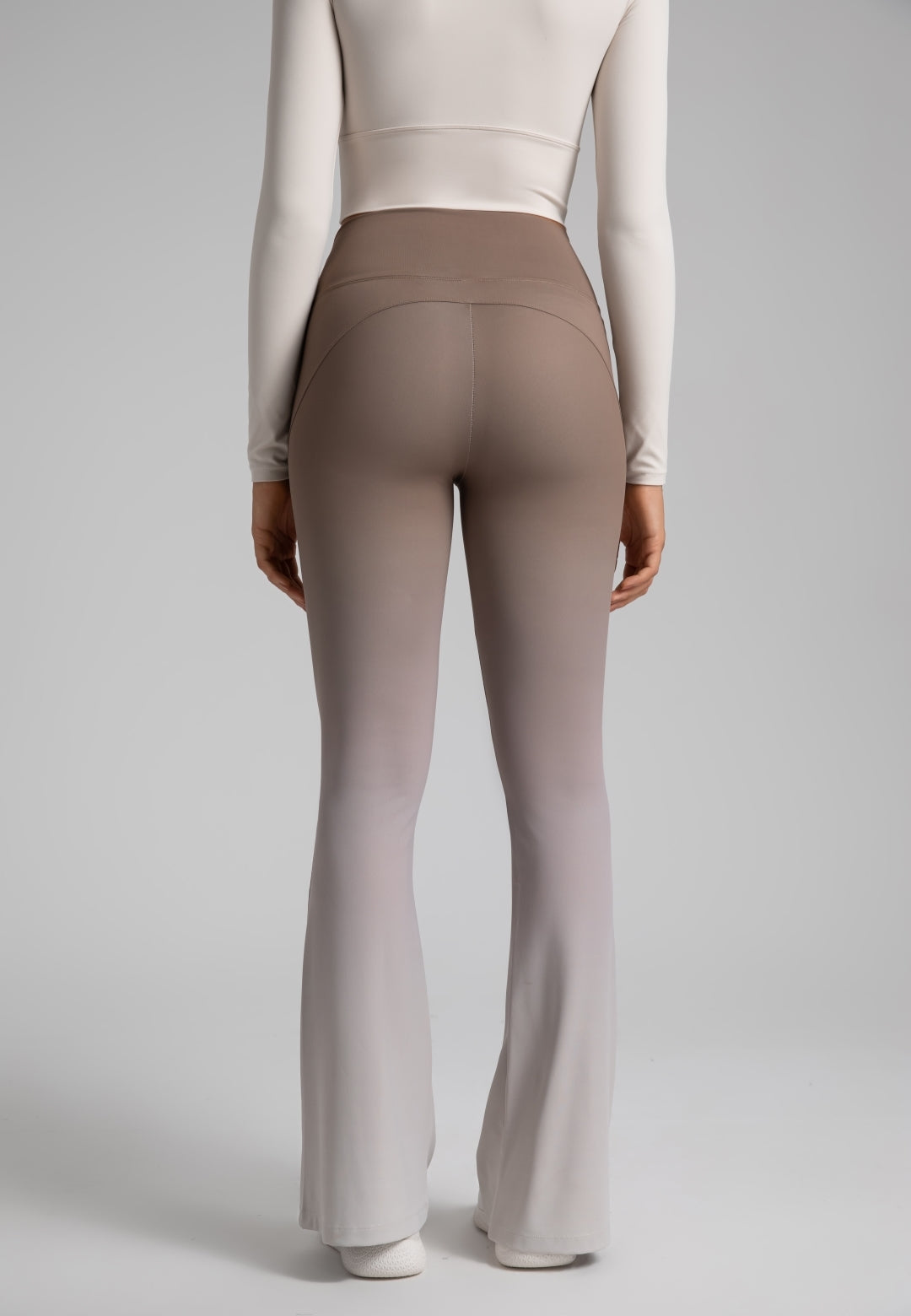 Leggings acampanados con estampado ombré