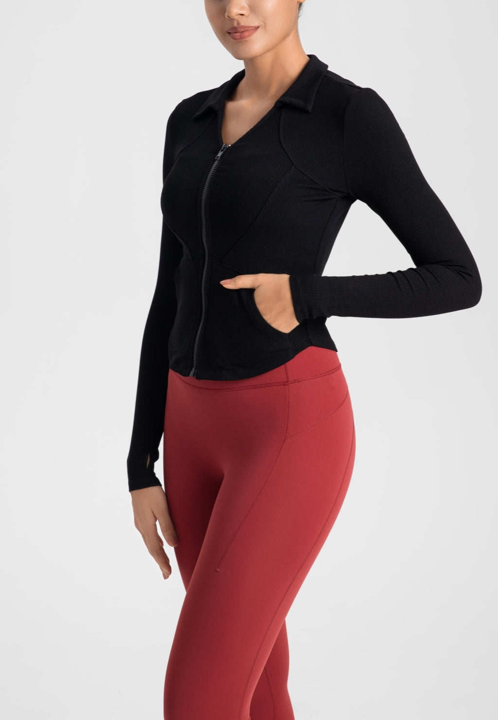 Chaqueta deportiva con cuello y dobladillo curvo