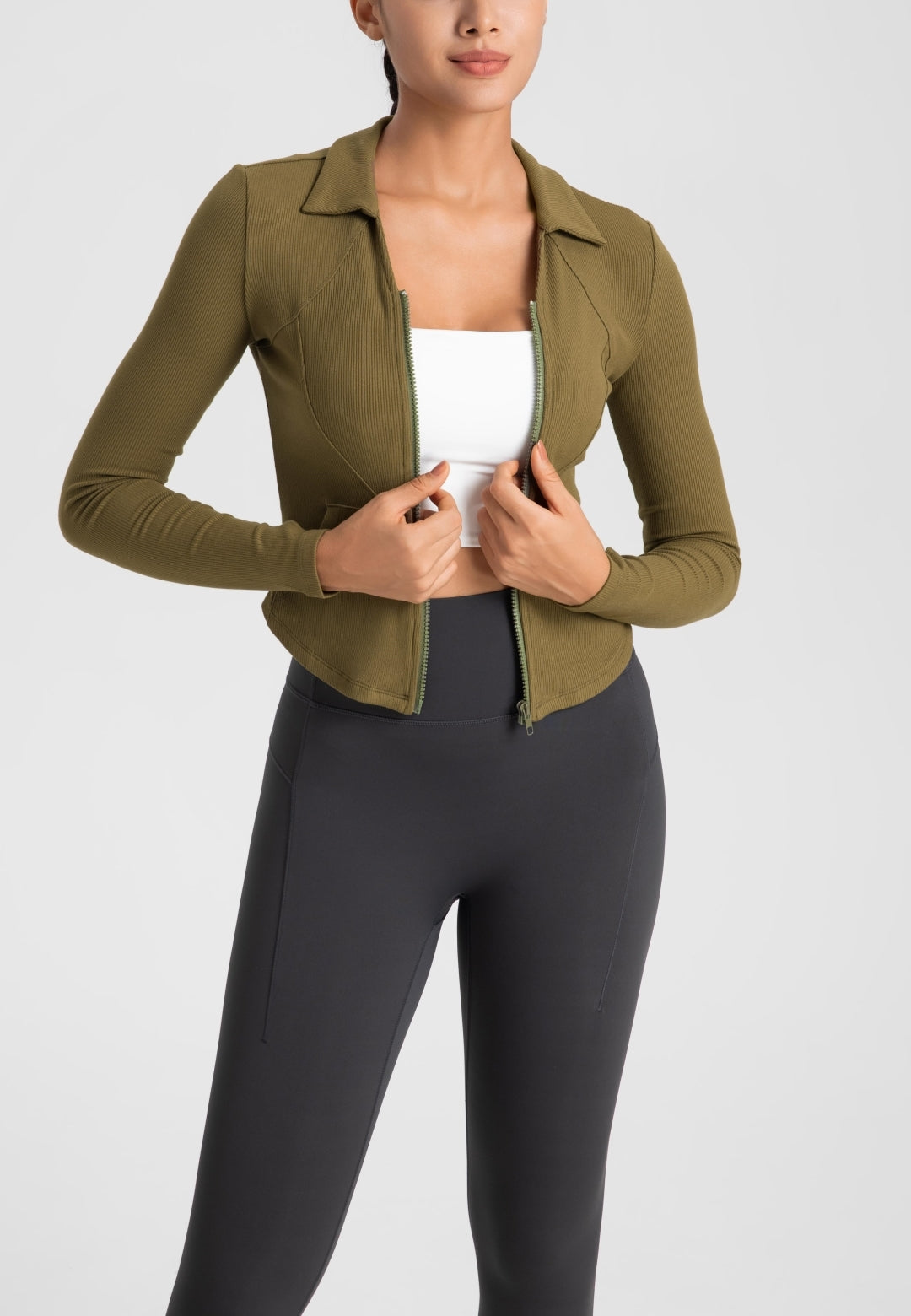 Chaqueta deportiva con cuello y dobladillo curvo