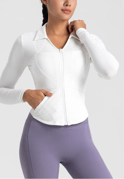 Chaqueta deportiva con cuello y dobladillo curvo