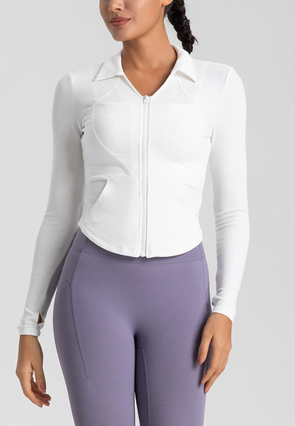 Chaqueta deportiva con cuello y dobladillo curvo