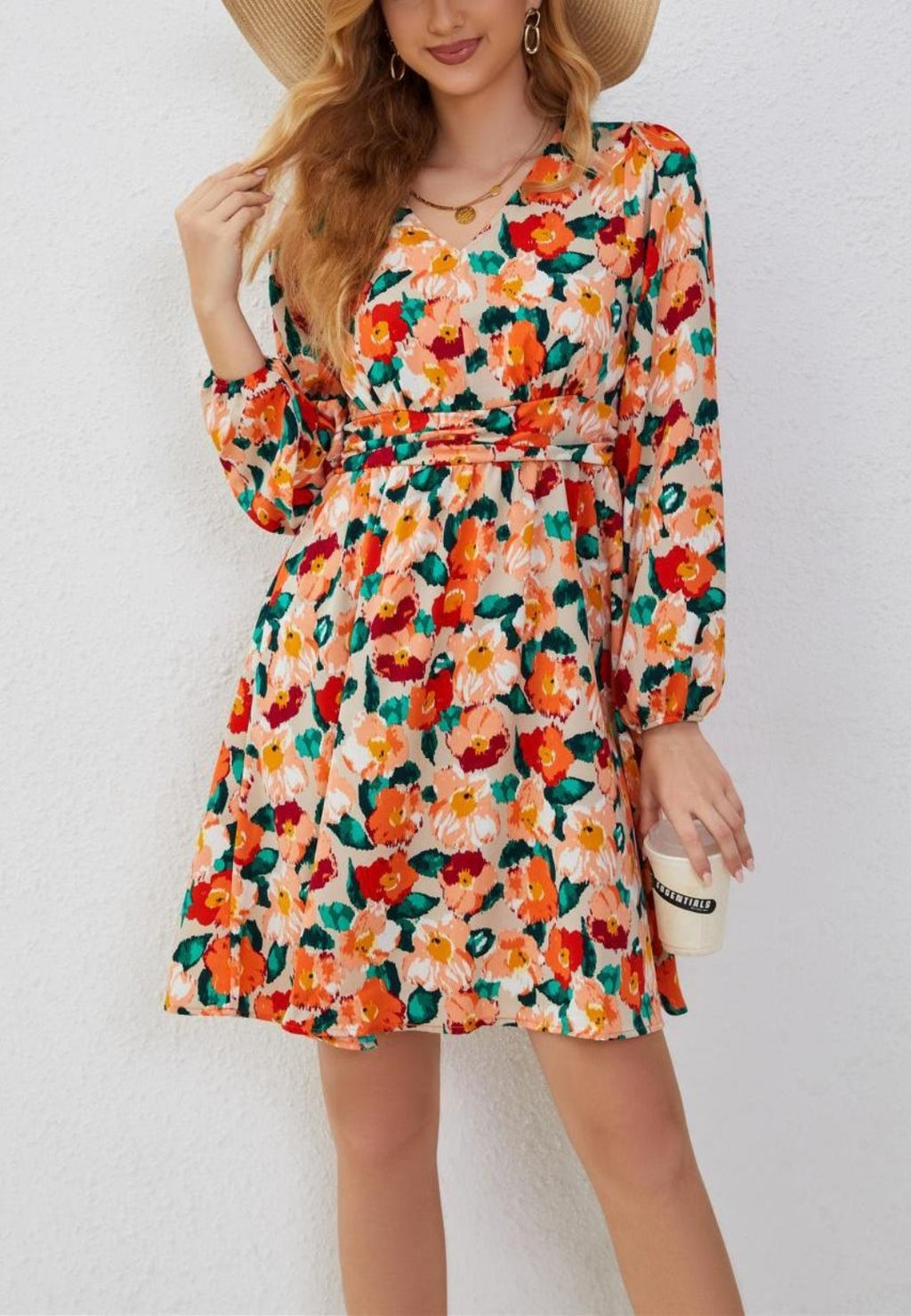 Vestido floral multicolor con escote en V