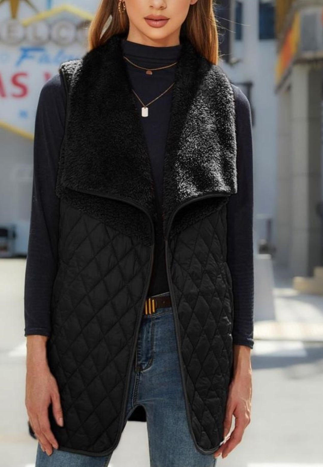 Chaleco acolchado con cuello de peluche