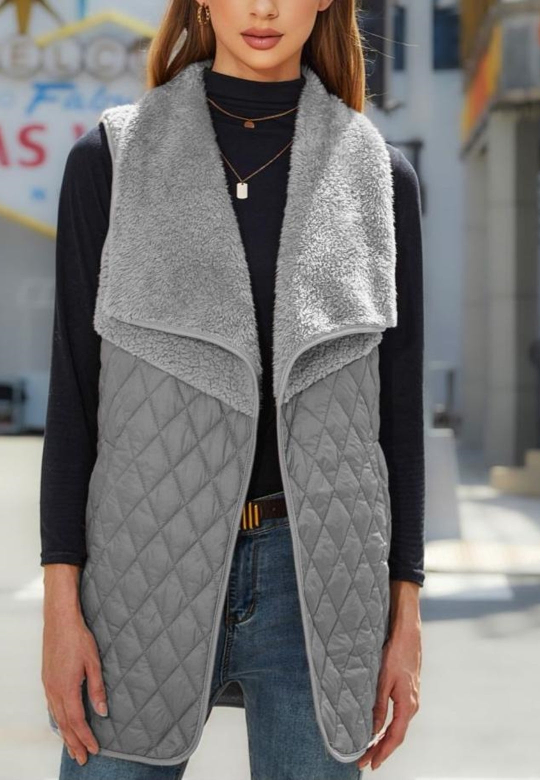 Chaleco acolchado con cuello de peluche
