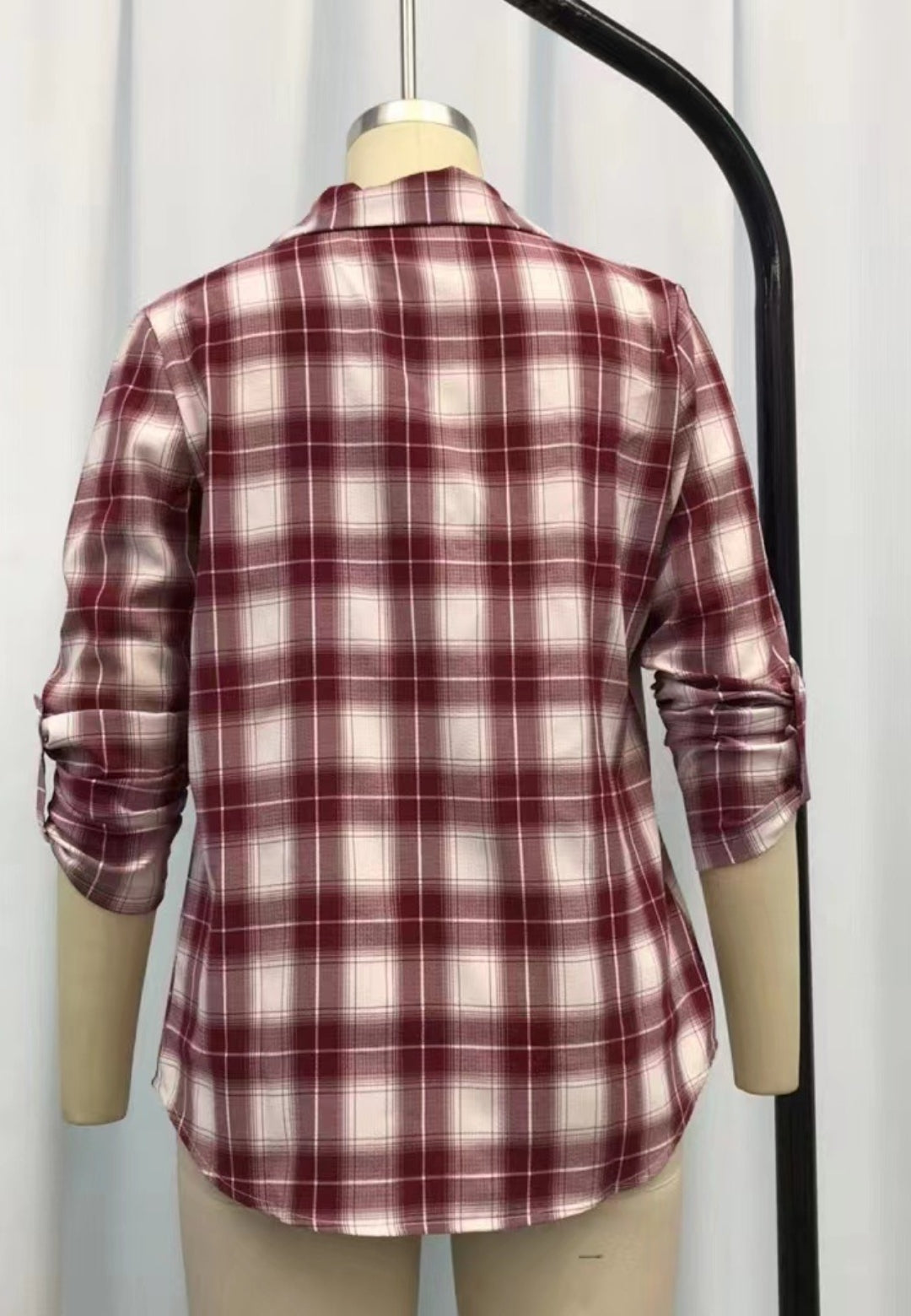 Camisa a cuadros con solapa enrollable