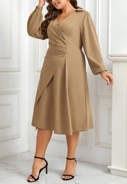 Vestido fruncido con escote cruzado Plus