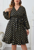 Vestido cruzado con estampado de lunares Plus