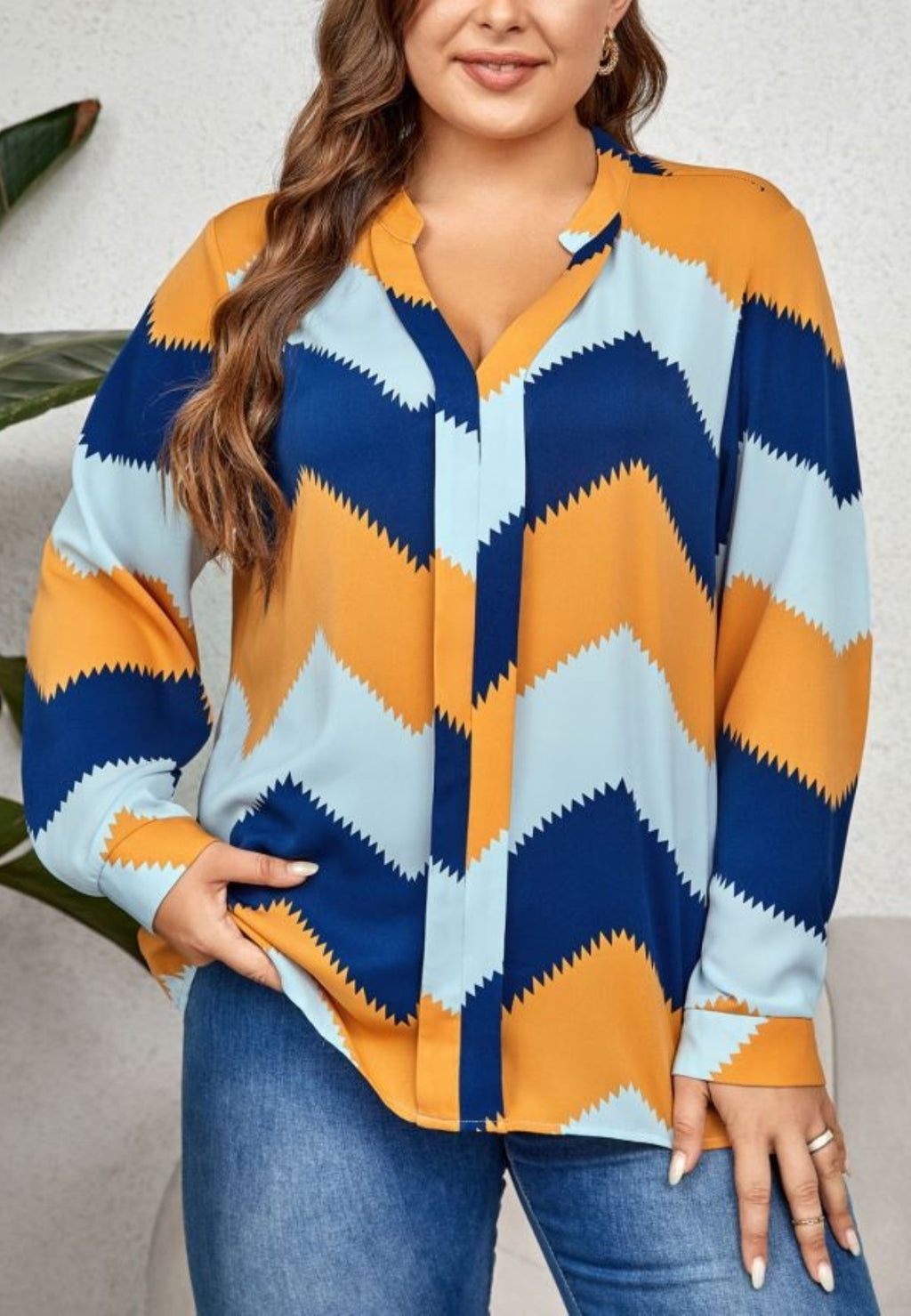 Blusa con estampado de chevron multicolor Plus