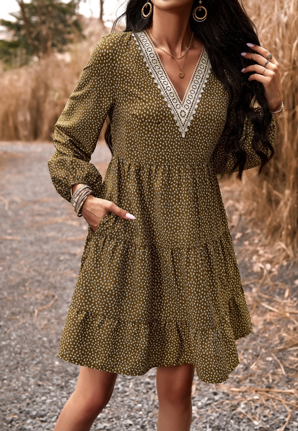 Vestido con capas y estampado de florecitas