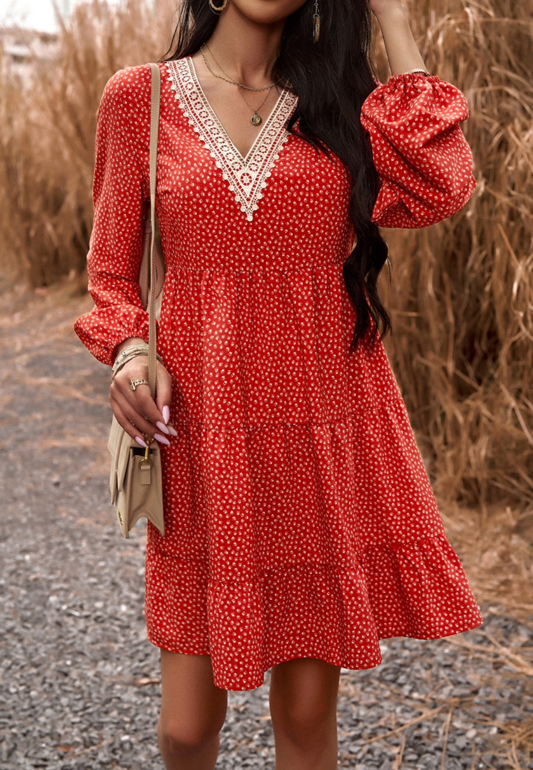 Vestido con capas y estampado de florecitas