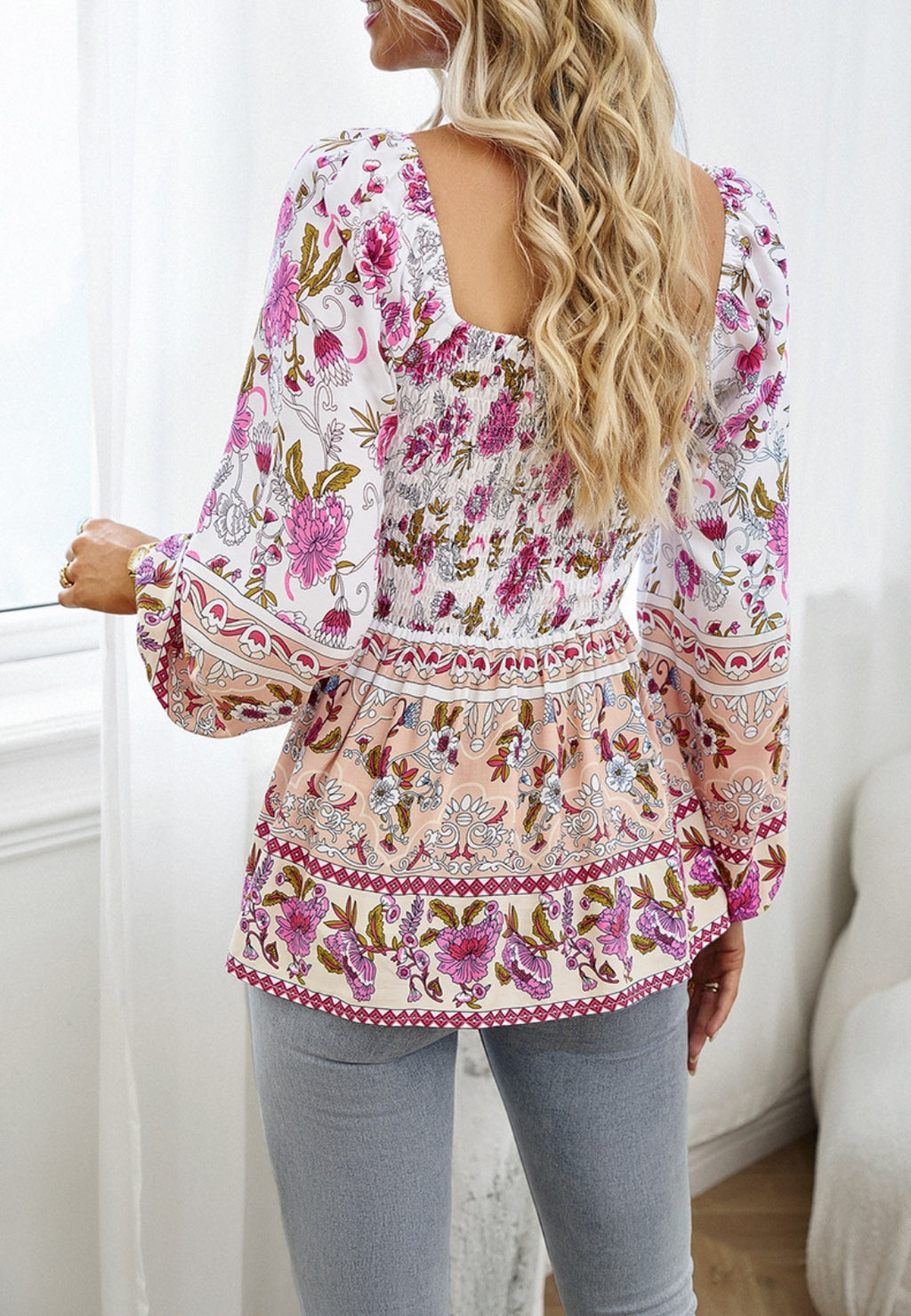 Blusa con hombros descubiertos y estampado floral multicolor
