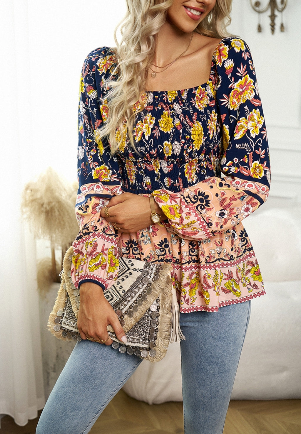 Blusa con hombros descubiertos y estampado floral multicolor