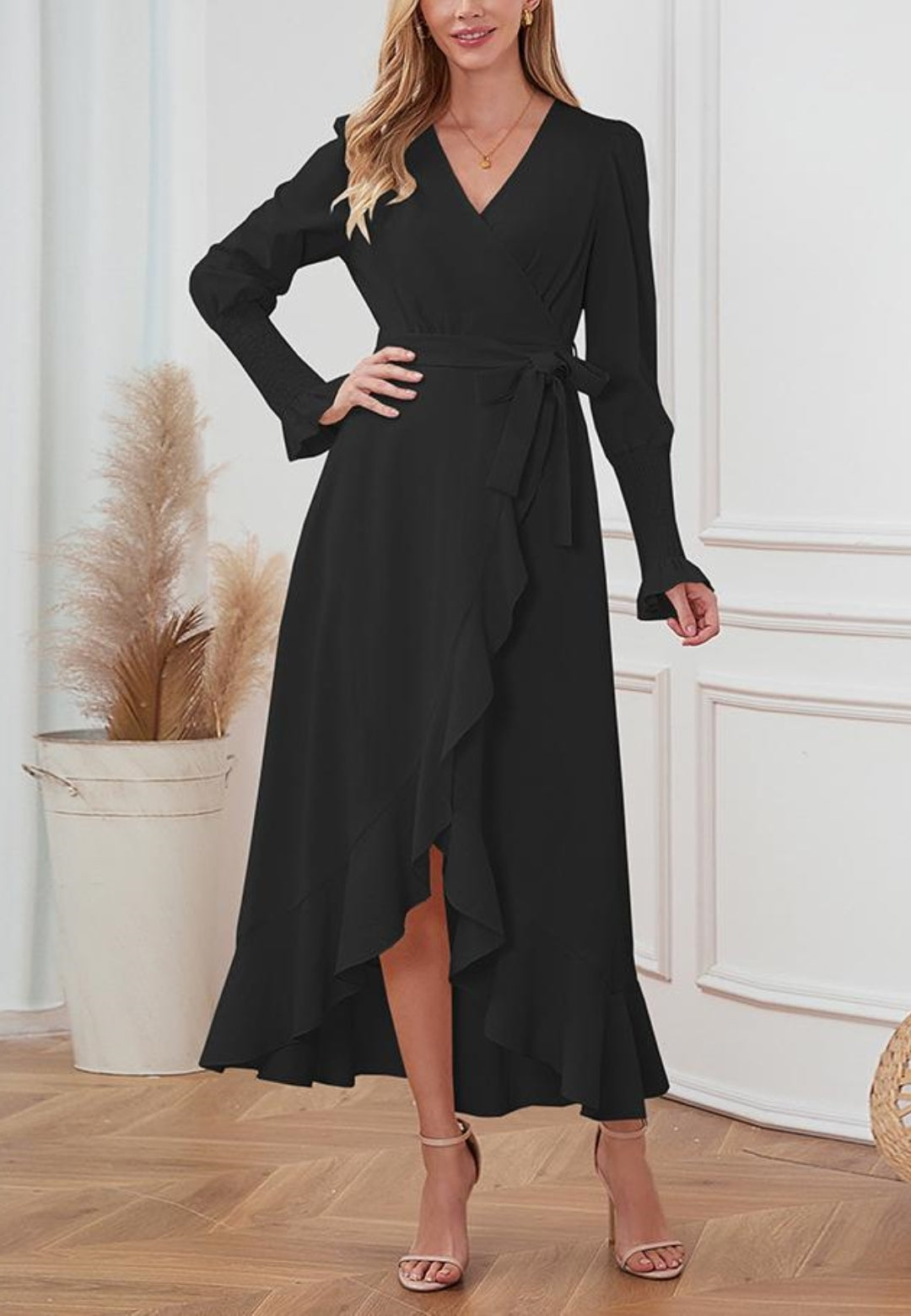 Vestido midi cruzado con dobladillo con volantes