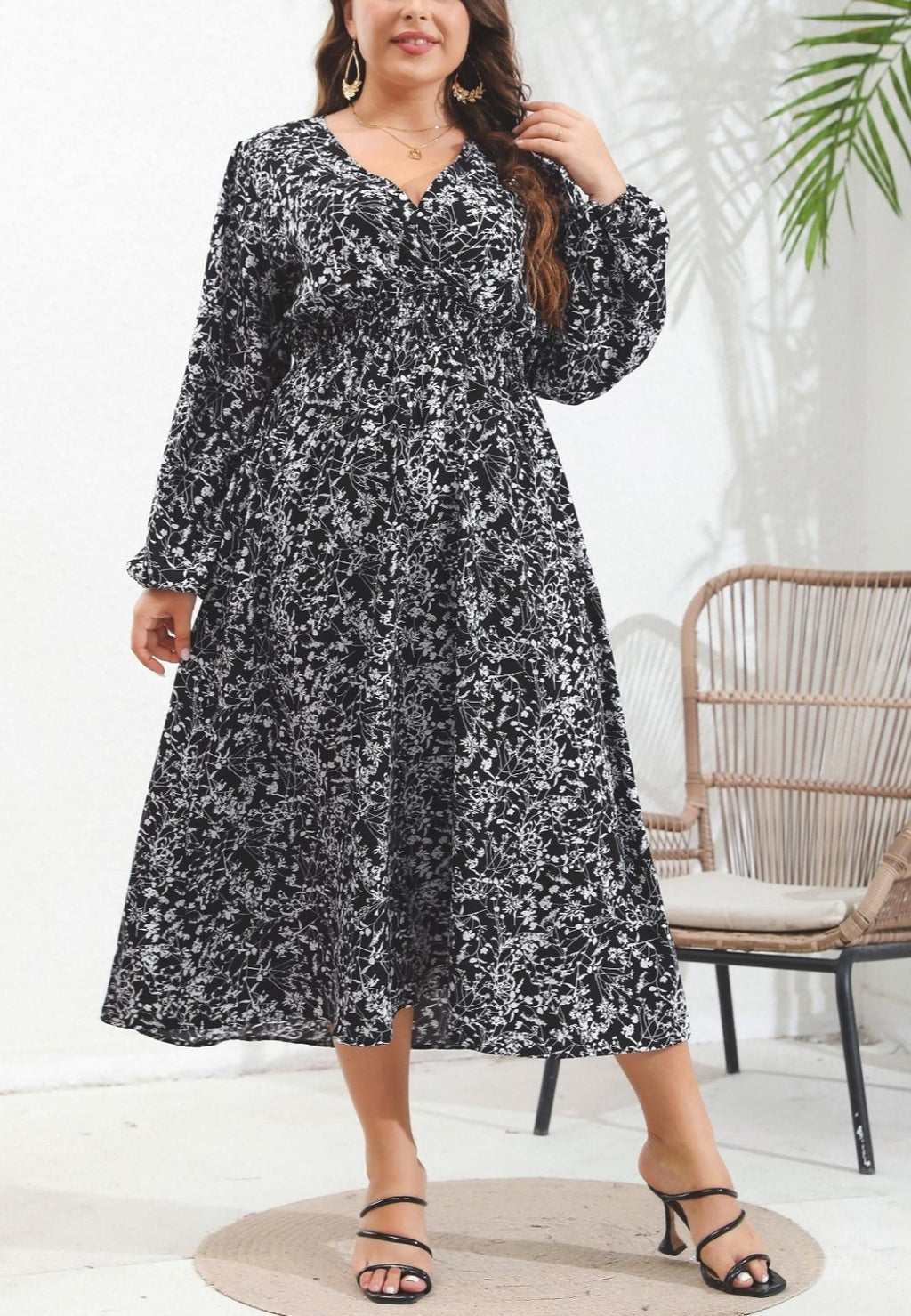 Vestido midi con estampado de hojas