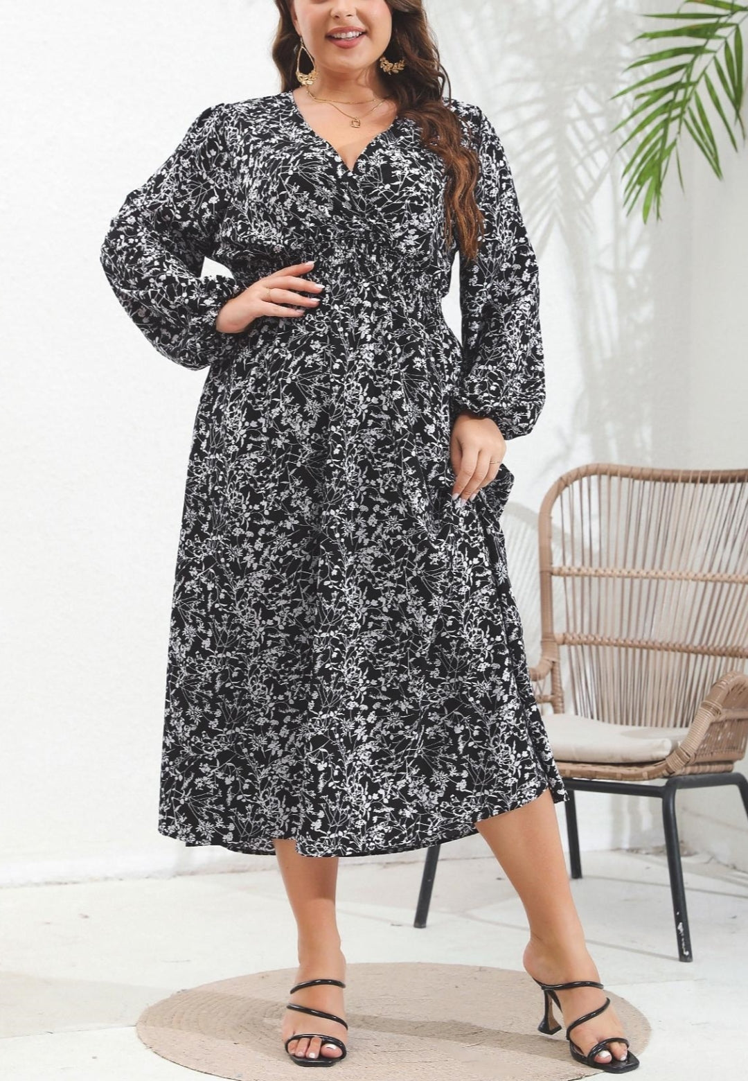Vestido midi con estampado de hojas