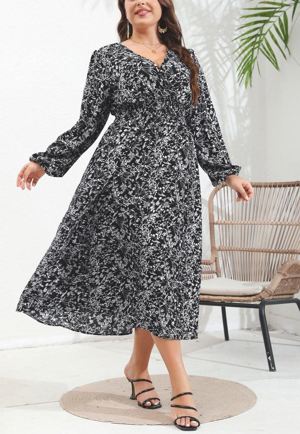 Vestido midi con estampado de hojas