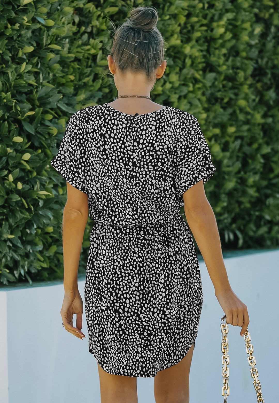 Vestido de cintura fruncida con estampado de guepardo