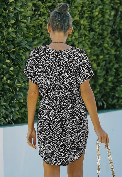 Vestido de cintura fruncida con estampado de guepardo